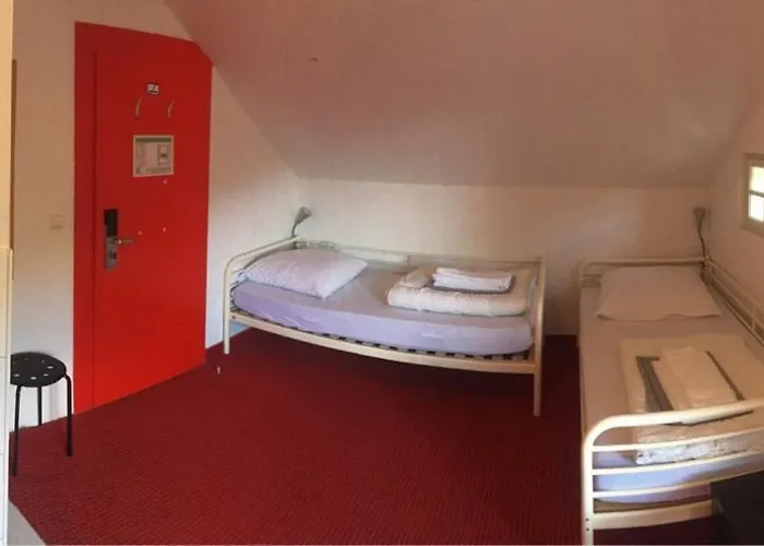 阿特尔腾旅舍 *